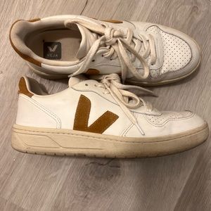 Veja sneakers size 9